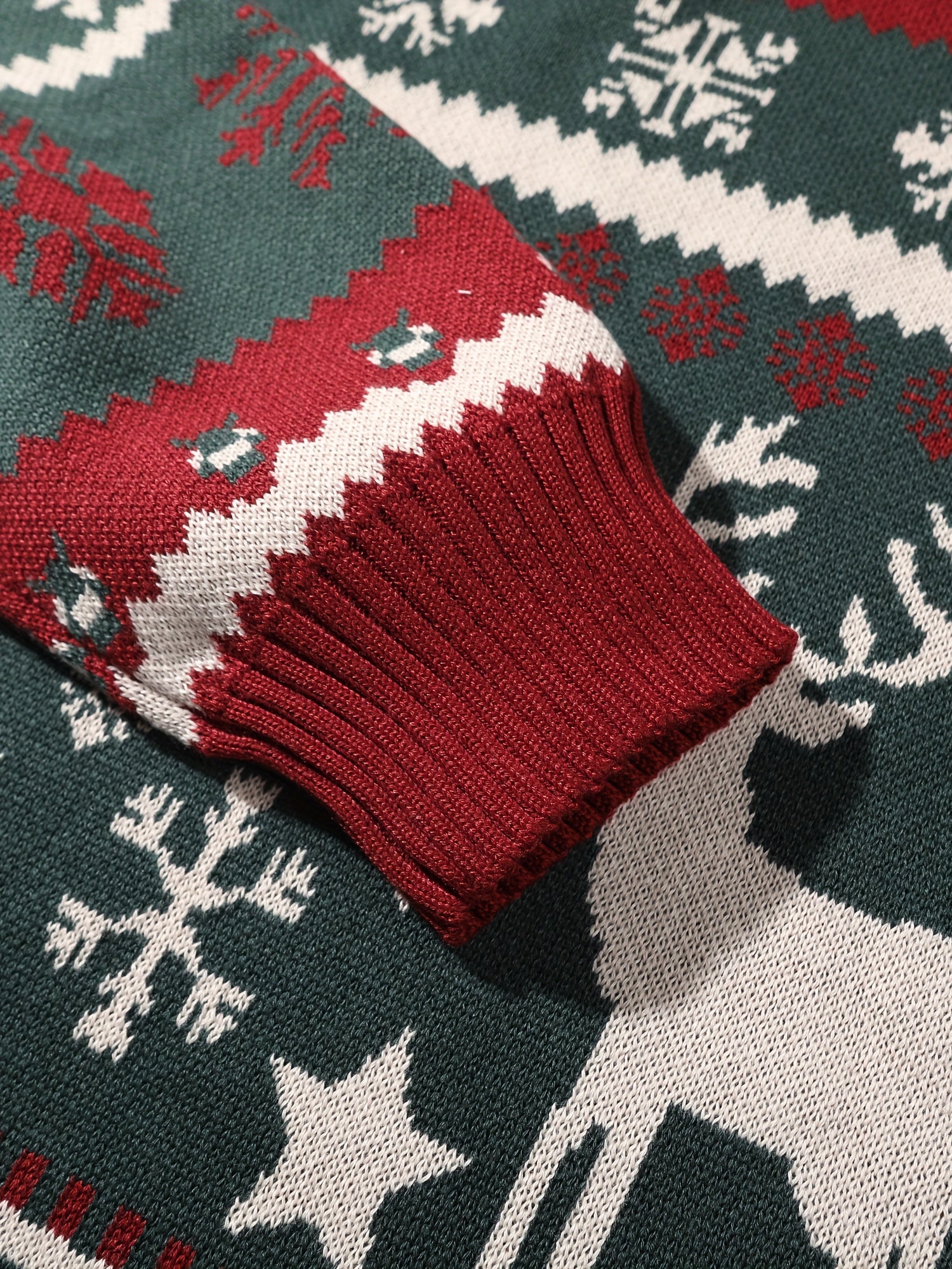 Men's Christmas Sweater Hoodie with Reindeer, Snowflake & Star Patterns - Hooded Pullover