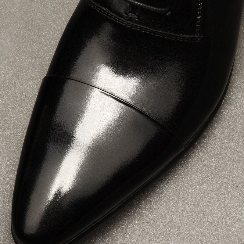 Classic Men Leather Oxfords Dress Shoes – Red Sole, Modern Edge, Timeless Appeal